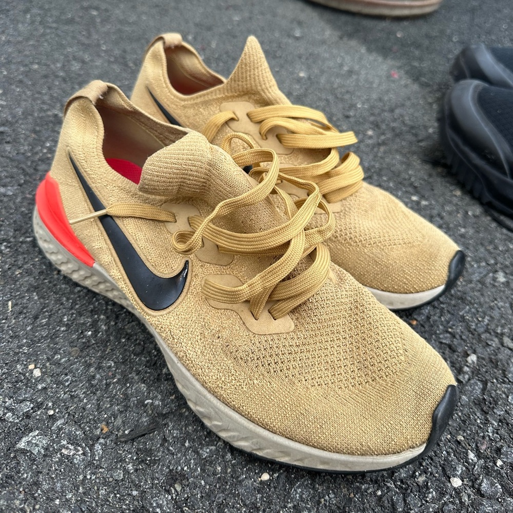 Nike Running Sneaker